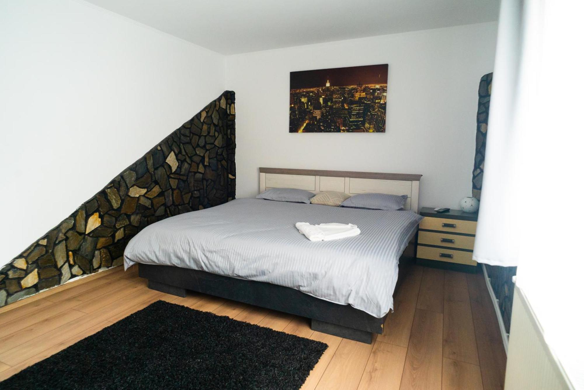 Apartament Dacul Hunedoara Exterior foto